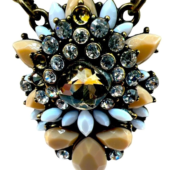 Vintage-Inspired Floral Statement Necklace With Crystal & Resin Accents.  N2 - Picture 4 of 12